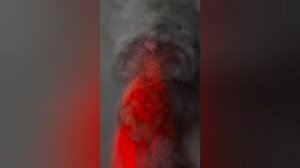 Воздушное пространство над Сицилией закрыто вторые сутки из-за извержения вулкана Этна.
