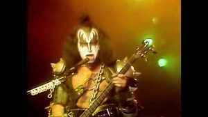 Kiss - I Love It Loud (1982)