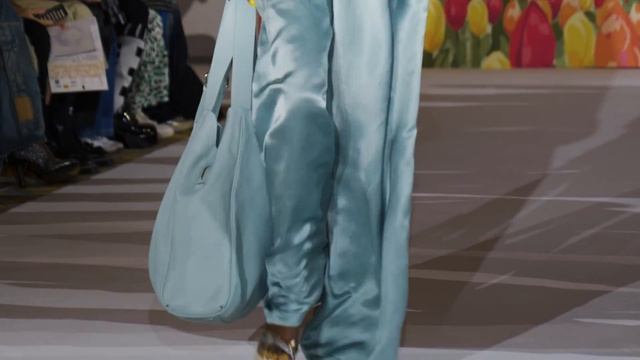 Показ женской коллекции Paul Costelloe весна-лето 2023