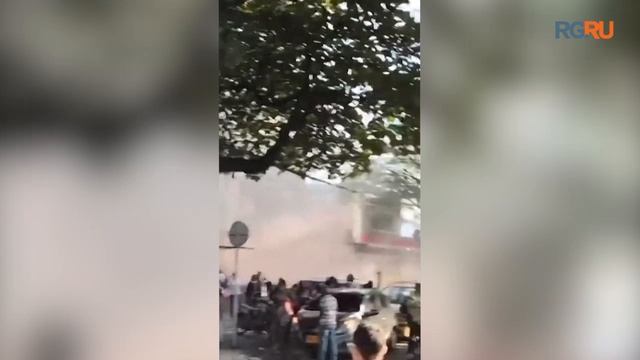 Очевидец снял момент начала мощного землетрясения в Колумбии и его последствия