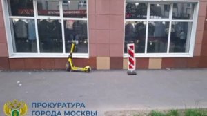 Подросток на электросамокате сбил трехлетнего мальчика на востоке Москвы.

Ребенка госпитализировали