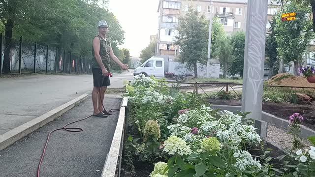 ПРОДОЛЖАЕМ БЛАГОУСТРОЙСТВО ПРИДОМОВОЙ ТЕРРИТОРИИ