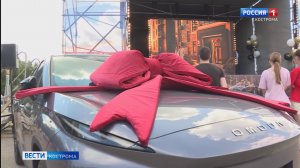 Щедрый подарок от «МастерСтроя»: в День строителя костромичка выиграла автомобиль