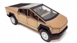 Автомобиль Tesla Cybertruck из картона