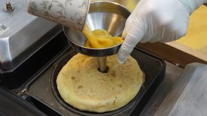 Сладкие блинчики с сыром гриль, сладкие блинчики с яйцом - корейская уличная еда