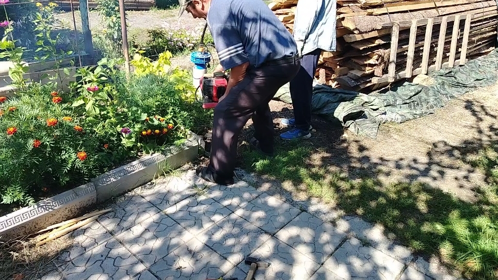 ДЕРЕВЕНСКИЕ БУДНИ//