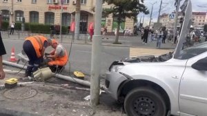 Одна из пострадавших при наезде легкового автомобиля на группу пешеходов в Омске скончалась в реаним