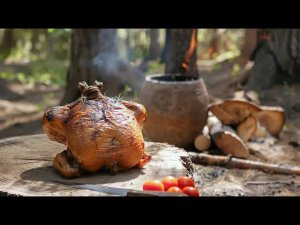Слепил печь из глины и запёк целую курицу в лесу