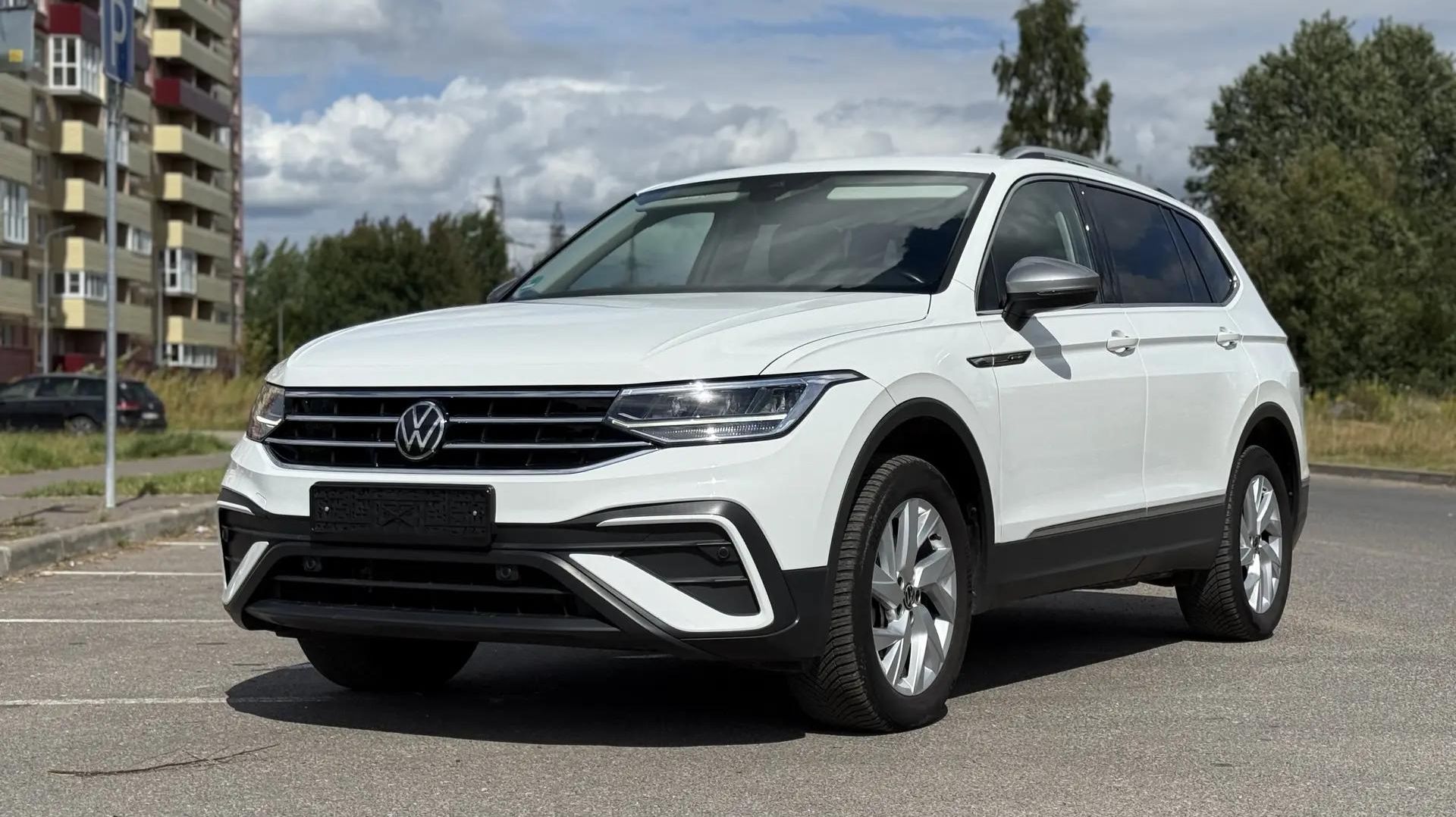 Пробег 29К. Volkswagen Tiguan Allspace под заказ из Германии.