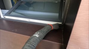 Выяление причины попадания воды под фасад
