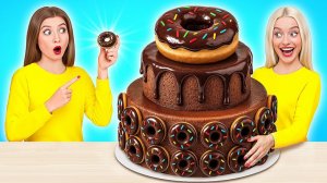 Челлендж Гигантская vs Крошечная еда # Съедобная Битва