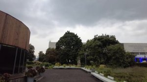 Иностранец в Москве, парк «Музеон»