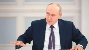Путин: В России нельзя допускать депопуляцию территорий