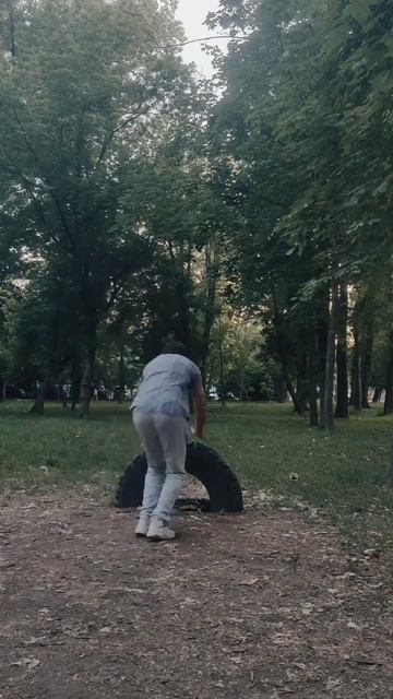 На спорт площадке после 40
#спорт #комуза40