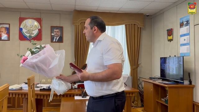 Глава Каякентского района вручил ордена Мужества семьям участников СВО и ветерану боевых действий