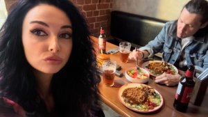 Отлично посидели, вкусно поели, конечно есть нюансы, но… главное хорошее настроение 🙂
