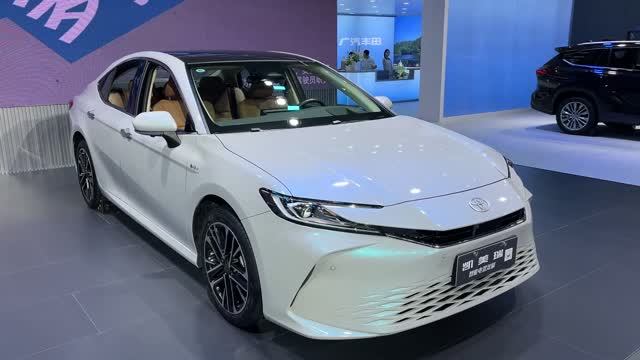 Toyota Camry 2026 - Интерьер и Экстерьер