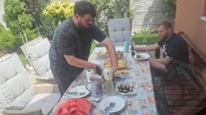 Сытники - Оса нападает