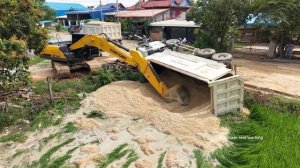 Incredible! Handle With Care Dump truck 25ton Drive Back Uploading Landslide Overturned Komatsu RES…