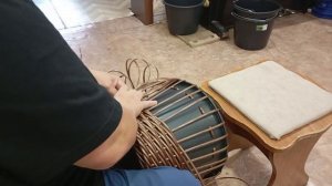 Плетение из ротанга для начинающих.Плетем кашпо рисунком2/1.