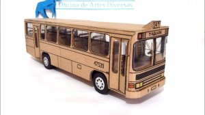 картонный автобус
