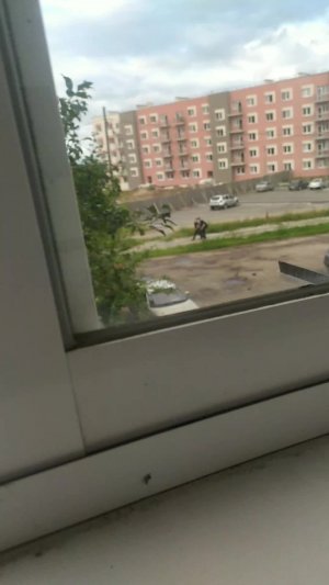 дверь захлопнулась я остался на балконе