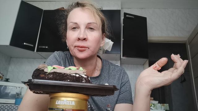 Мукбанг торт