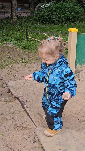 Гуляем на площадке