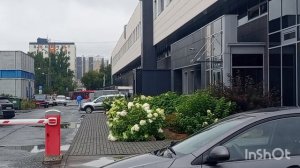В гостях хорошо ,а дома лучше.Едем домой.