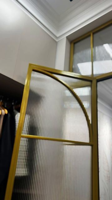 Изящное зонирование от Design Glass!