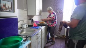 Спасаю помидоры Мама готовит вкусную фасоль Строю МИНИ оранжерею ПОДВАЛ ИЛЬИЧА повседневные ИЛЬ