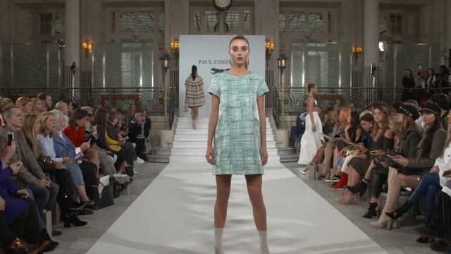 Показ коллекции Paul Costelloe весна-лето 2018