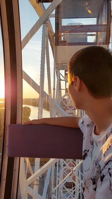Счастливая мама двоих уже взрослых детей ❤️ на высоте 68 м