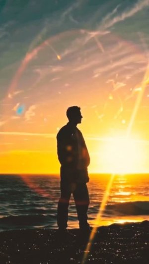 Меланхолия в лучах уходящего солнца. 🌅
New single Sunset — coming this October. Feel the vibe. ✨
