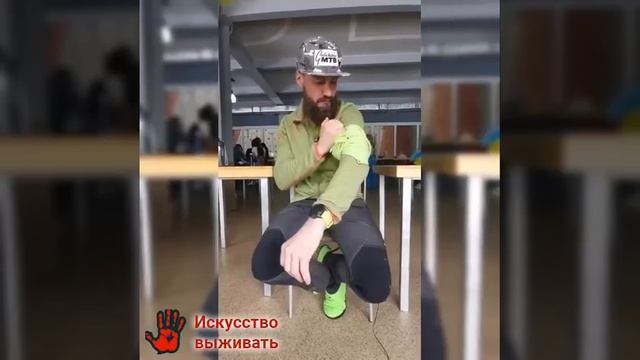 Используйте любую тряпку, фрагмент одежды, главное, чтобы ткань не растягивалась. Неплотно обвязы...