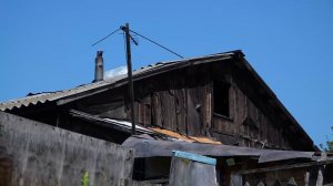 «ЖИТЬ ОПАСНО»: ДЕПУТАТ ПРИЕХАЛА К ЖИТЕЛЯМ АВАРИЙНЫХ ДОМОВ