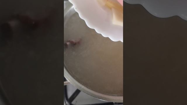 ГОРОХОВЫЙ СУП НА КОПЧЕНЫХ РЕБРЫШКАХ 😋 НУ ОООЧЕНЬ ВКУСНО