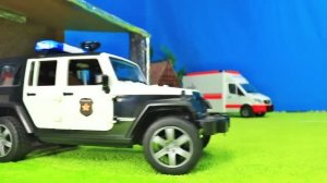 Видео с игрушками детям 🚑 Спецтехника и другие машинки