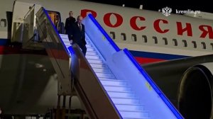 Путин прилетел с рабочей поездкой в Новосибирск после посещения Улан-Удэ.