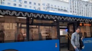 Автобус Лиаз-5292.65 следует по маршруту м6