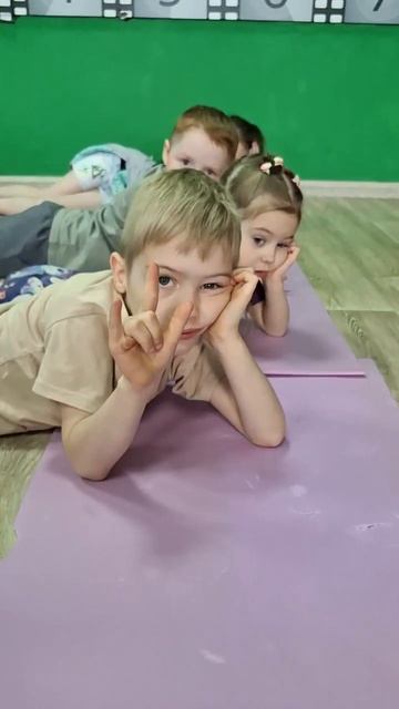 Летний кинофест в полном разгаре 🎬 А мы уже открыли набор на новый учебный год.