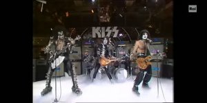 Kiss - I Love It Loud (1982) Italian TV Rai