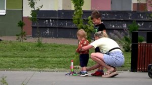 Бежевые мамы. Что за тренд и чем он опасен для детей