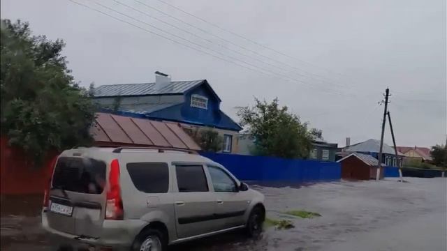 Улицы затопило после нескольких ливневых дождей. А было это 9 августа 2026 года.