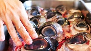 ГИГАНТСКИЕ ГЛАЗА ТУНЦА Окинава Морепродукты Япония