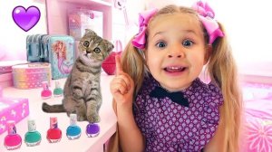 Диана и её веселый день с котенком