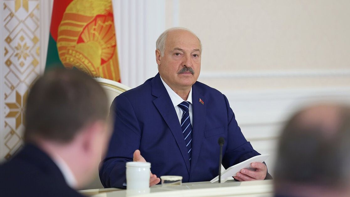 Чувствительные вопросы для людей и бюджета. Лукашенко провел совещание с руководством Совмина