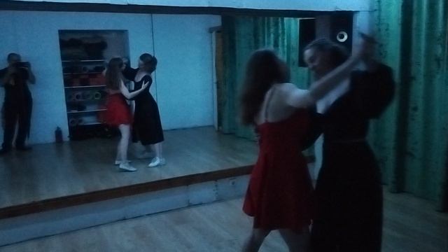 в дальнем зале