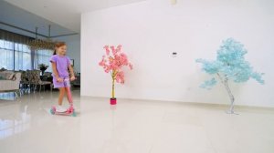 «7 цветов: Испытание в отеле с супергероями»