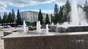 ФОНТАН В САМОМ ЦЕНТРЕ ГОРОДА.
